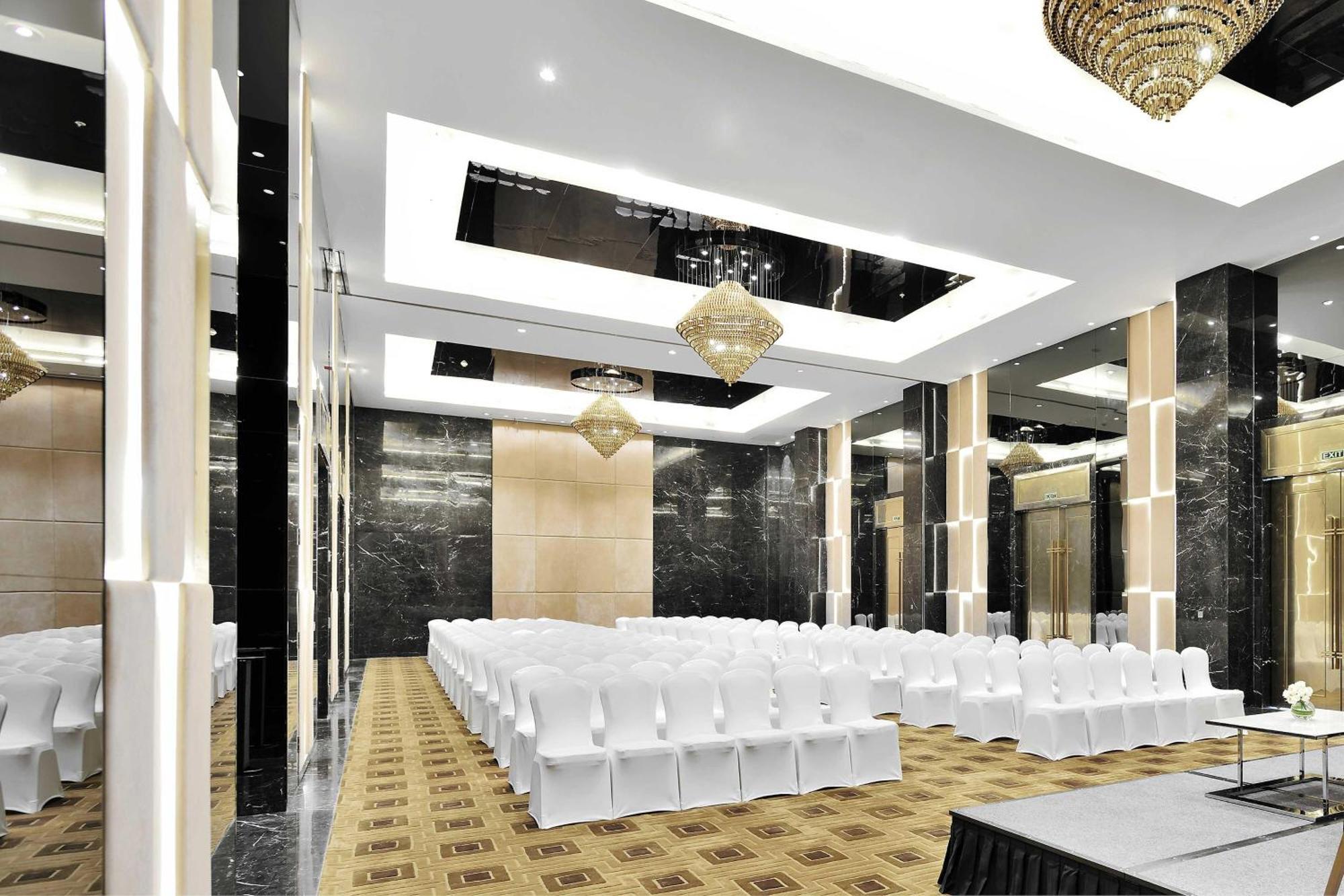 Renaissance Lucknow Hotel, Gomti Nagar Exterior foto